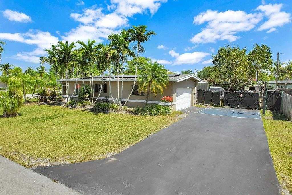 Small Image of 8480 CARIBBEAN BLVD, Cutler Bay Number 8