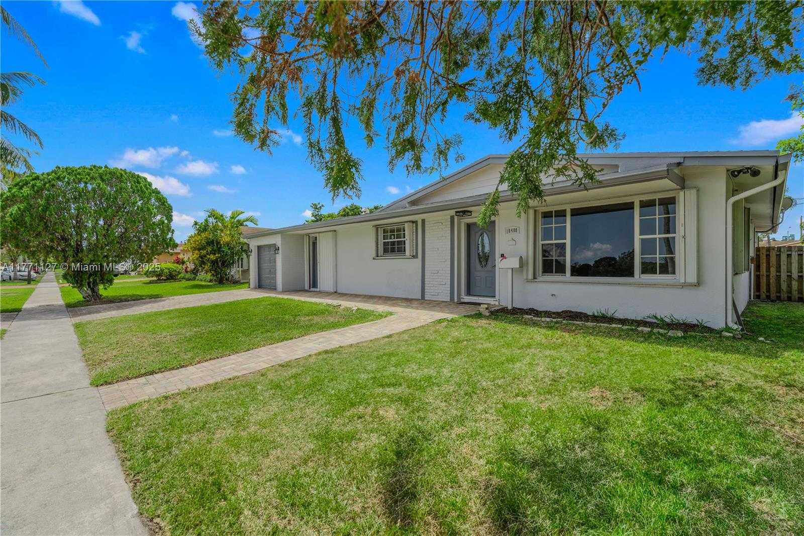Small Image of 18400 NORTH EAST 8TH AVE, North Miami Beach Number 2