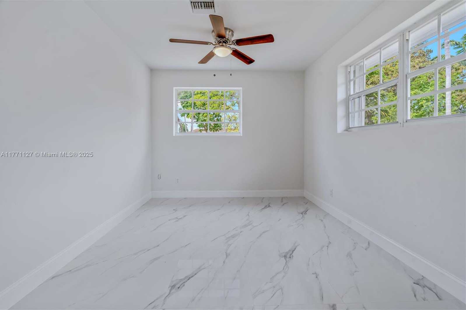 Small Image of 18400 NORTH EAST 8TH AVE, North Miami Beach Number 20
