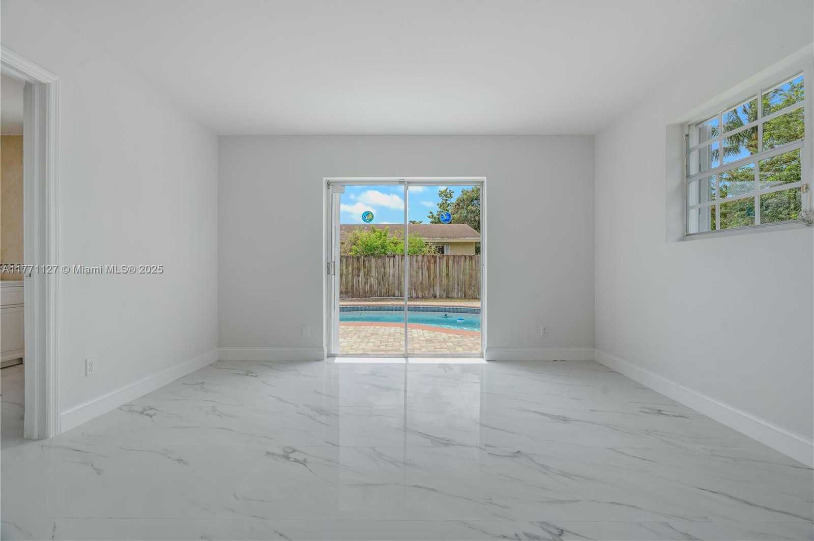 Small Image of 18400 NORTH EAST 8TH AVE, North Miami Beach Number 25