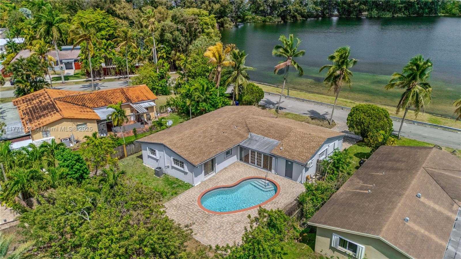 Small Image of 18400 NORTH EAST 8TH AVE, North Miami Beach Number 44