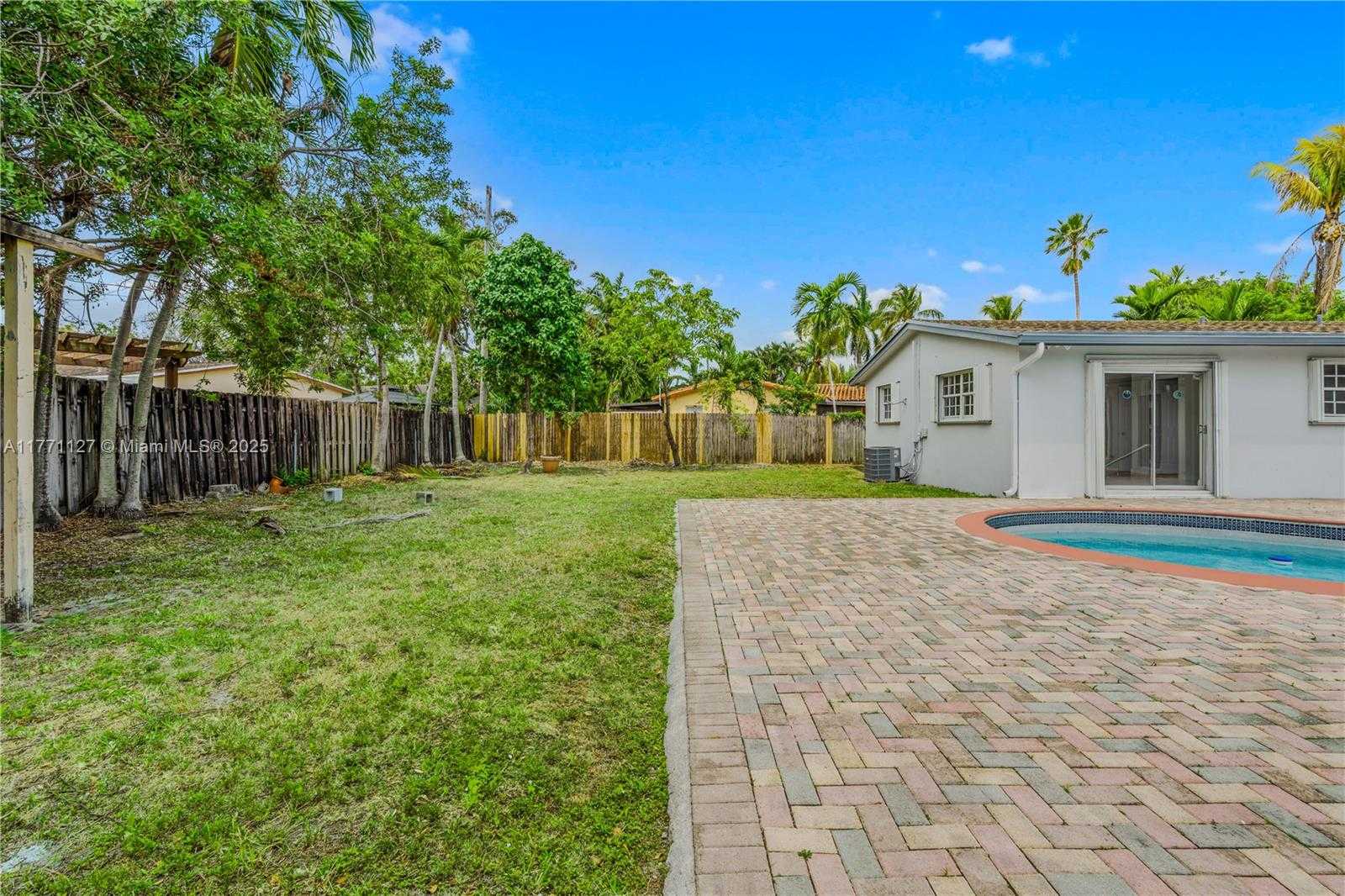 Small Image of 18400 NORTH EAST 8TH AVE, North Miami Beach Number 56