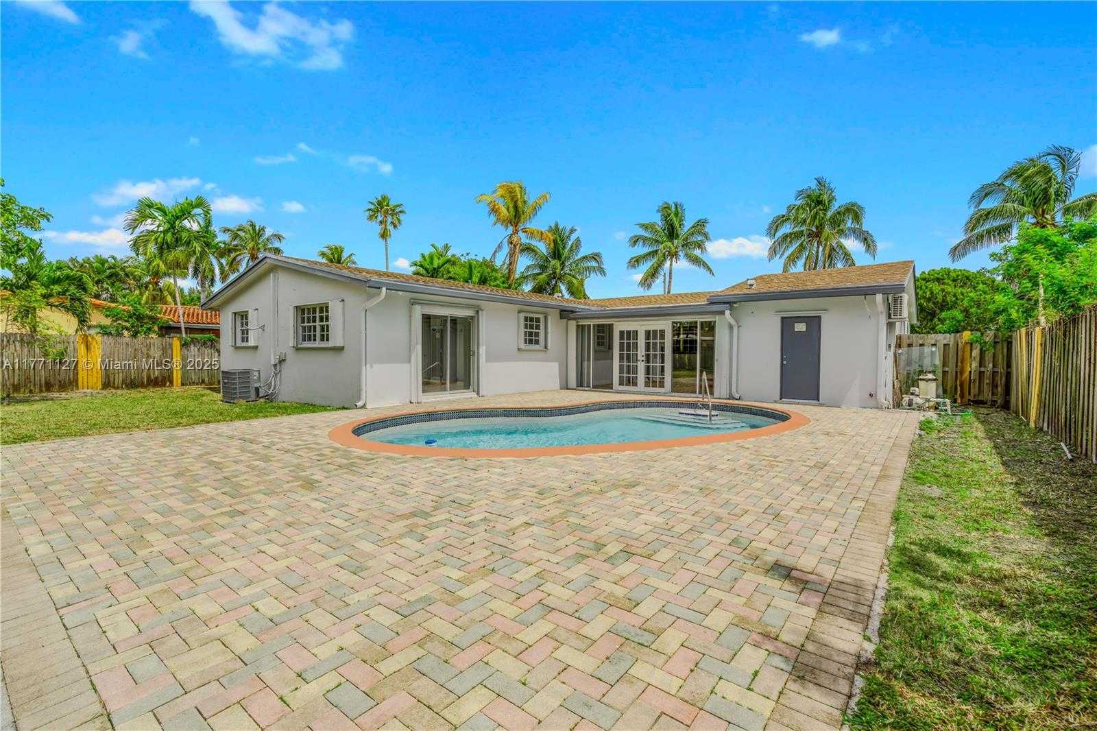 Small Image of 18400 NORTH EAST 8TH AVE, North Miami Beach Number 58