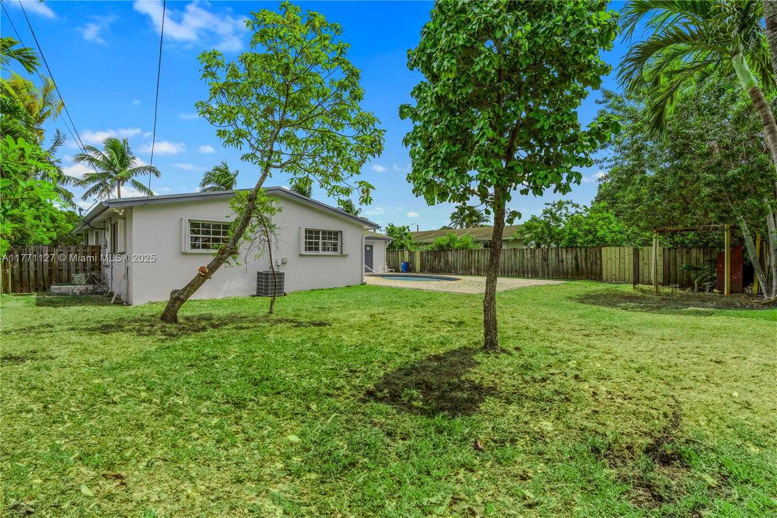 Small Image of 18400 NORTH EAST 8TH AVE, North Miami Beach Number 59