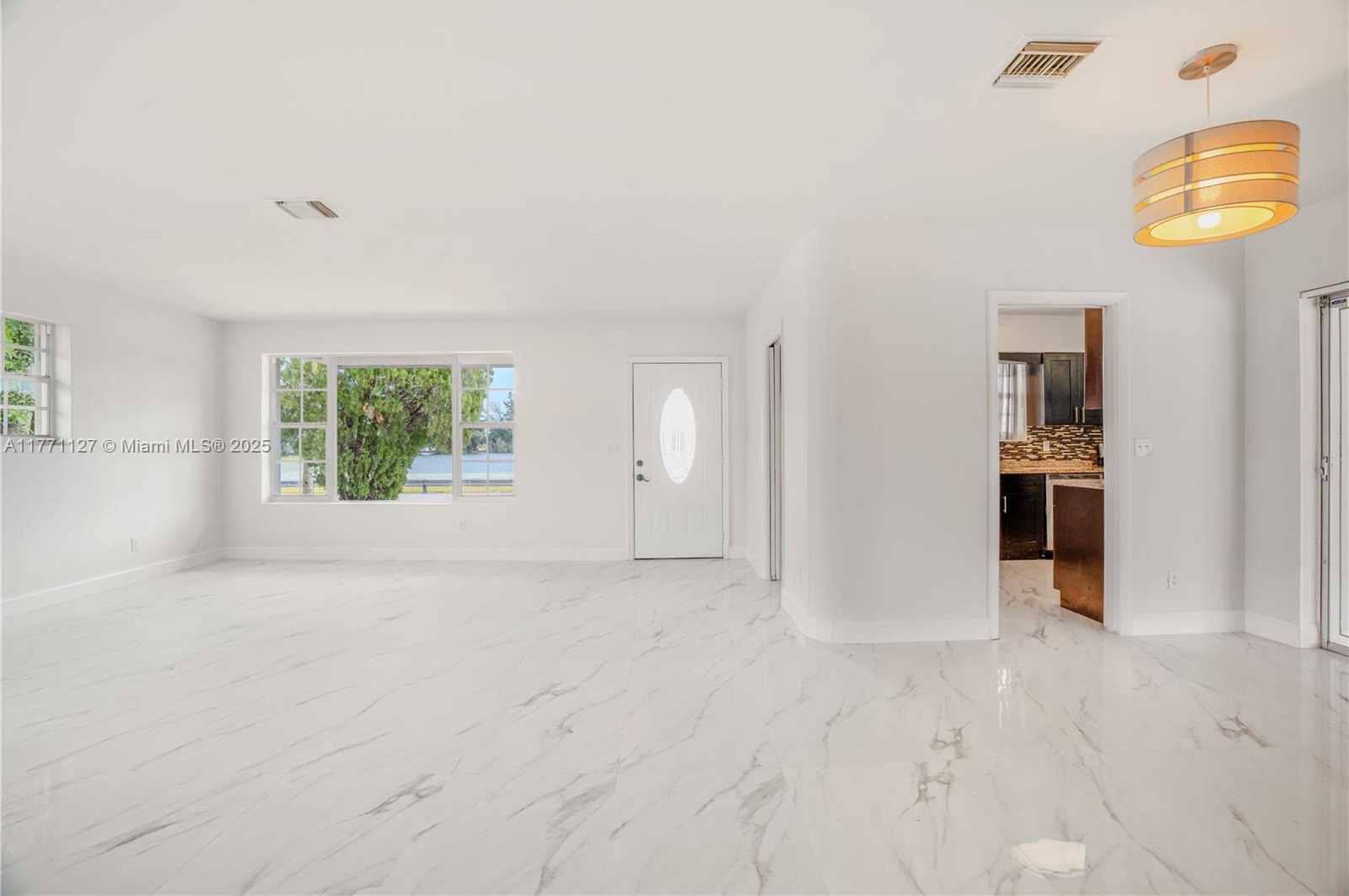 Small Image of 18400 NORTH EAST 8TH AVE, North Miami Beach Number 7