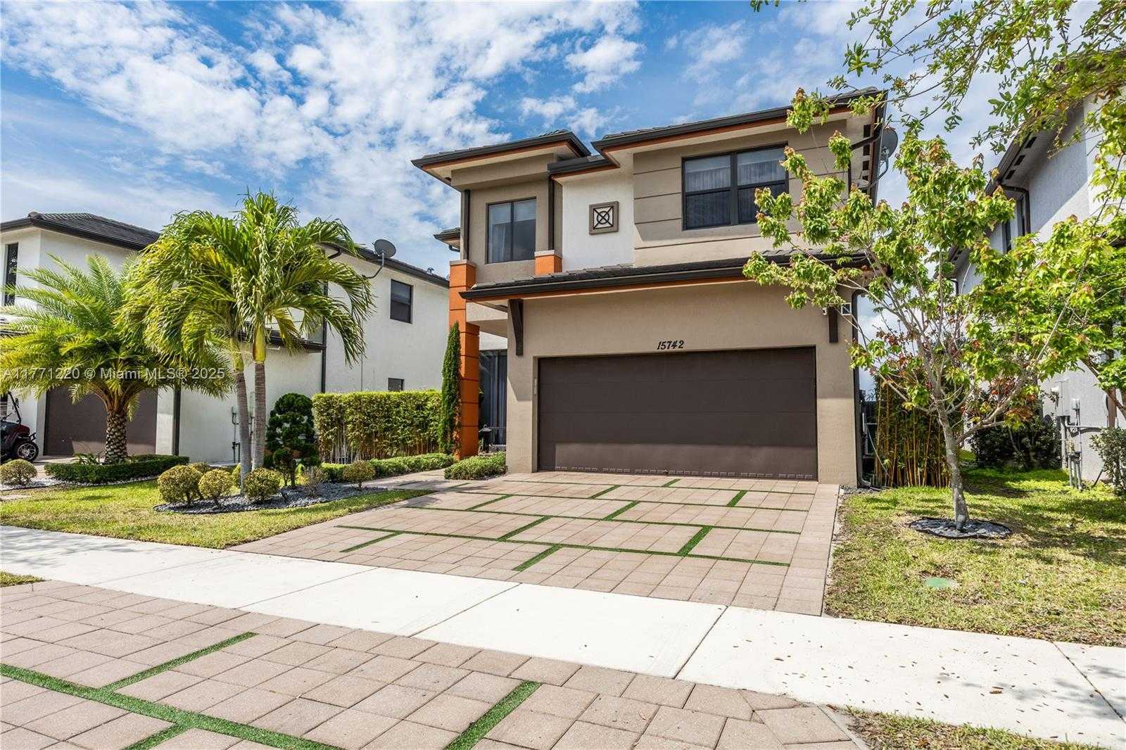 Small Image of 15742 NORTH WEST 88TH AVE, Miami Lakes Number 2