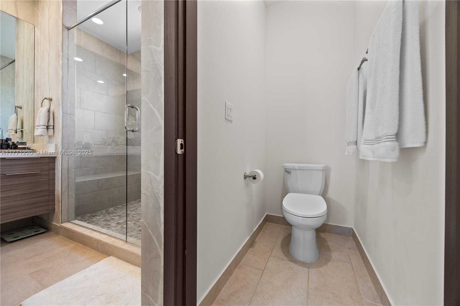 Small Image of 15742 NORTH WEST 88TH AVE, Miami Lakes Number 22