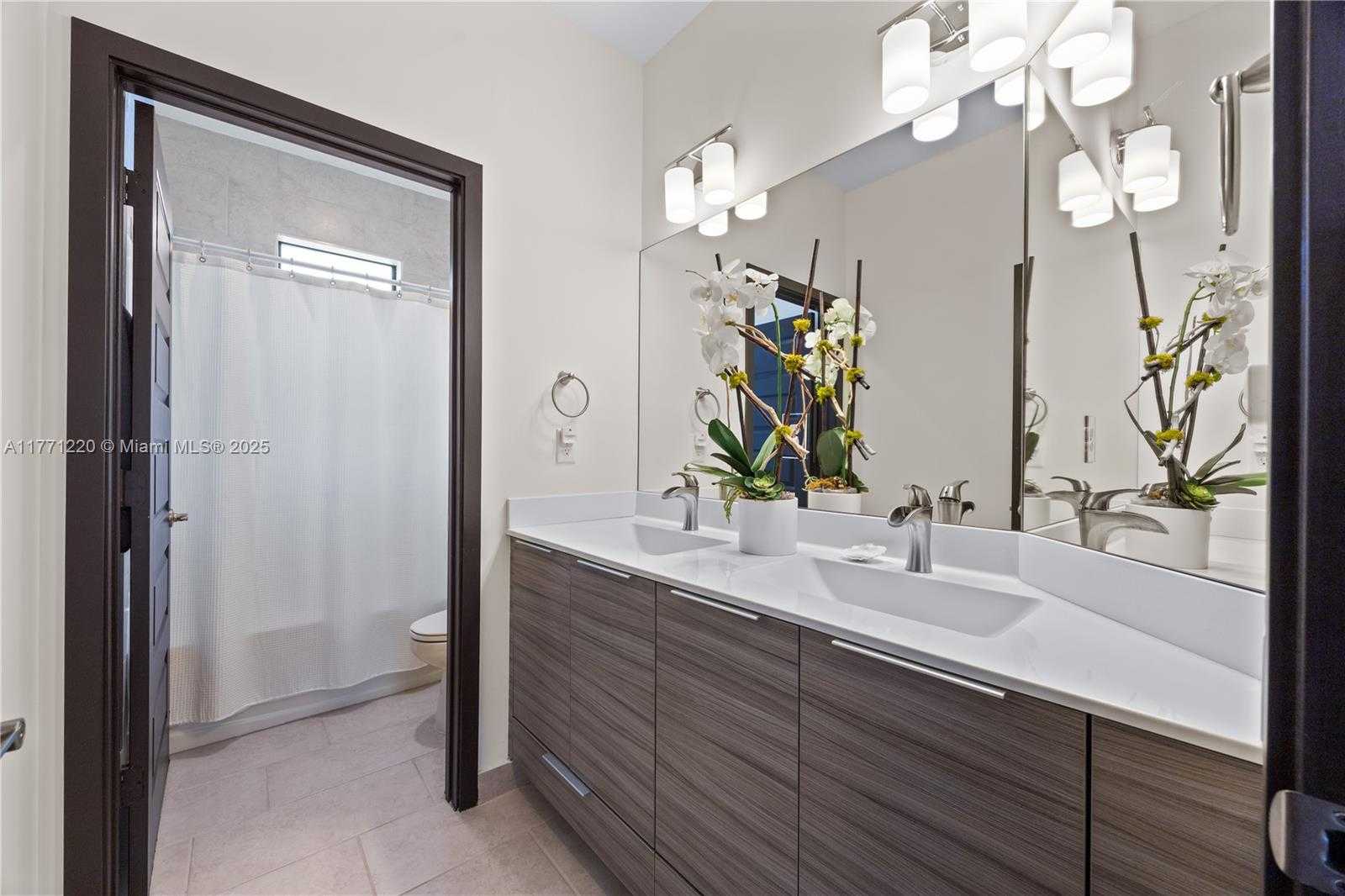 Small Image of 15742 NORTH WEST 88TH AVE, Miami Lakes Number 26