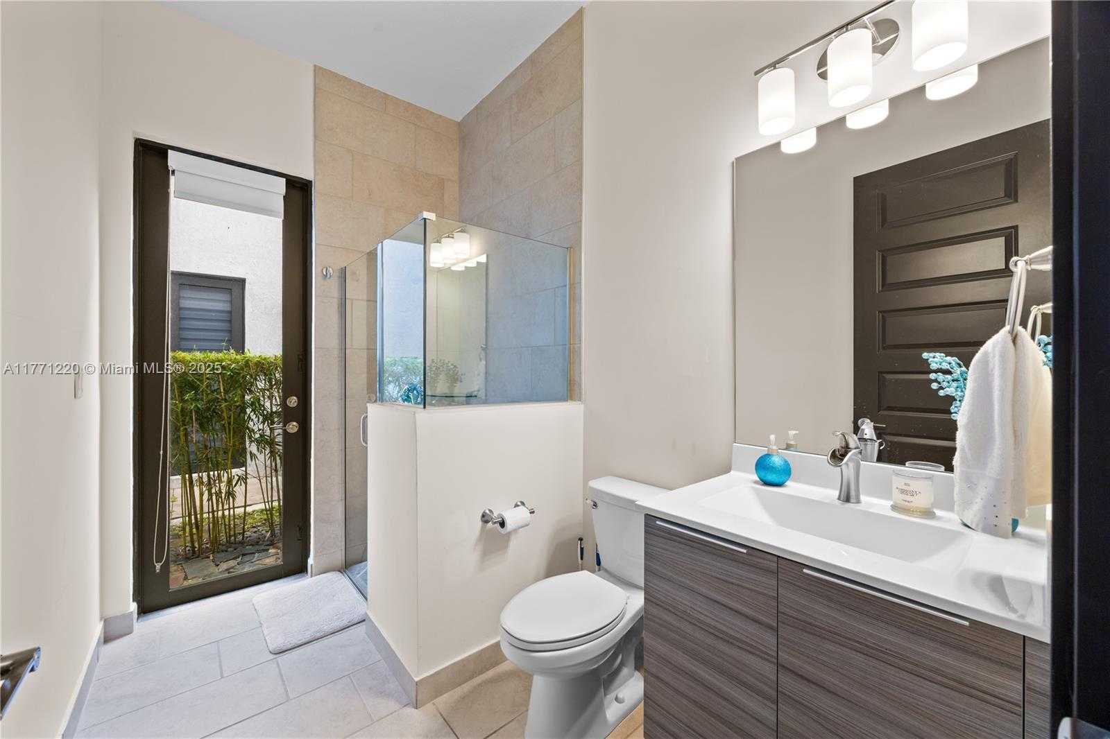 Small Image of 15742 NORTH WEST 88TH AVE, Miami Lakes Number 31