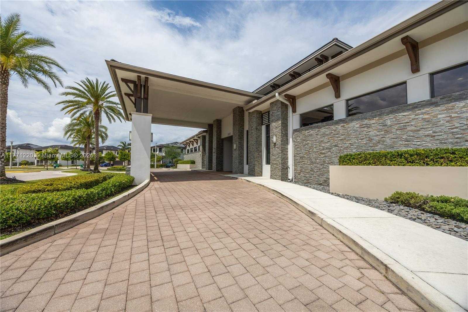 Small Image of 15742 NORTH WEST 88TH AVE, Miami Lakes Number 47