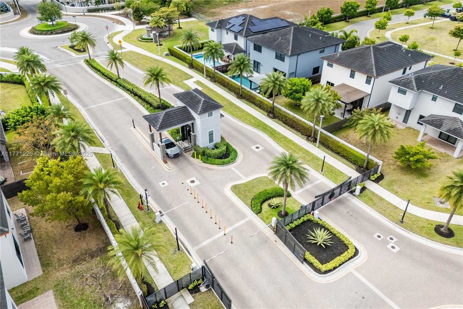 Small Image of 15742 NORTH WEST 88TH AVE, Miami Lakes Number 58