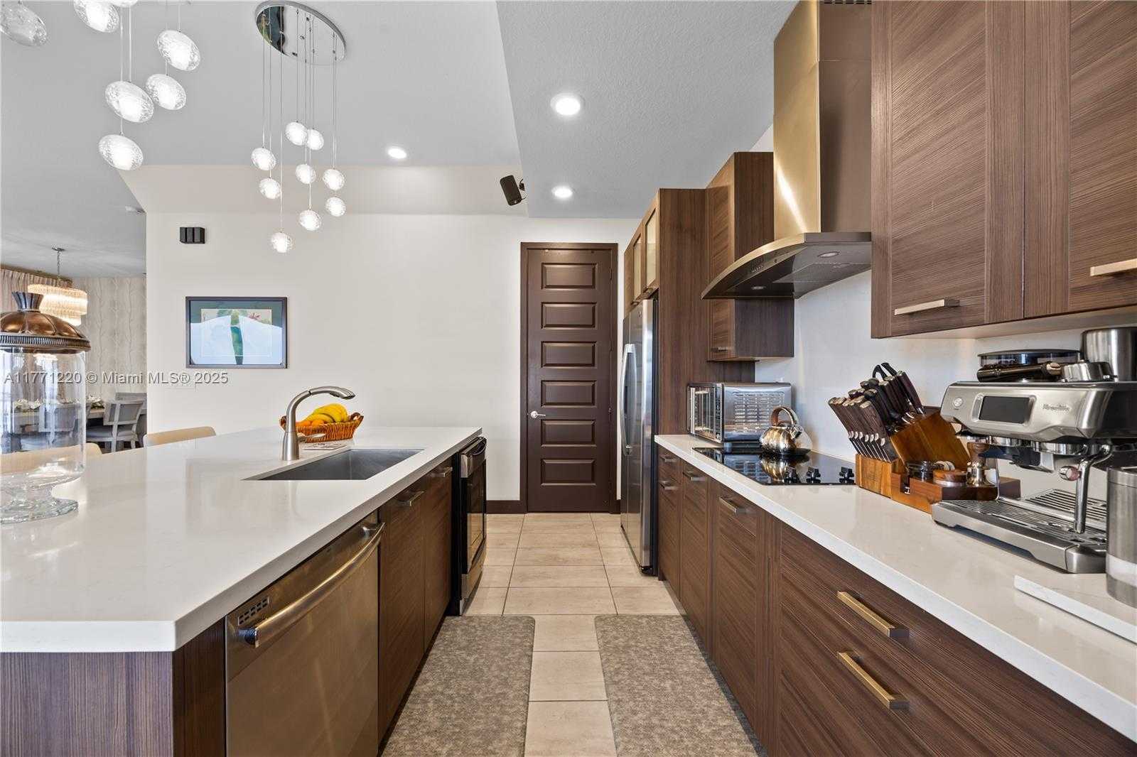 Small Image of 15742 NORTH WEST 88TH AVE, Miami Lakes Number 7