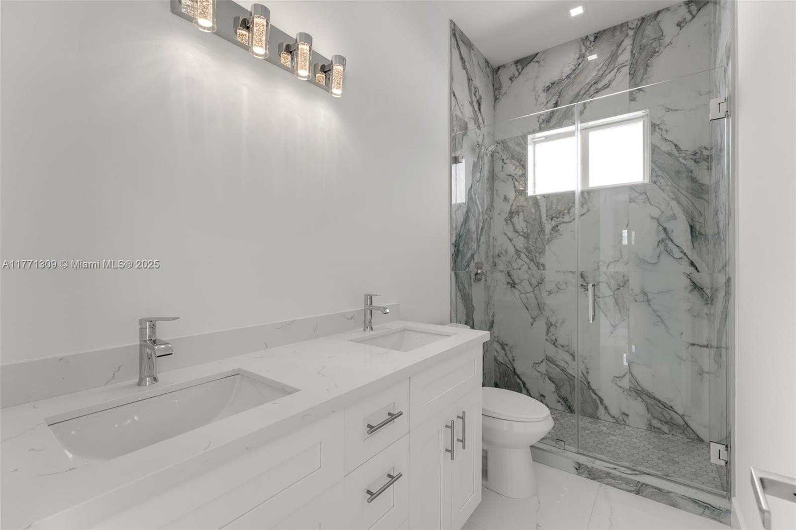 Small Image of 272 LOWER MATECUMBE RD, Key Largo Number 11