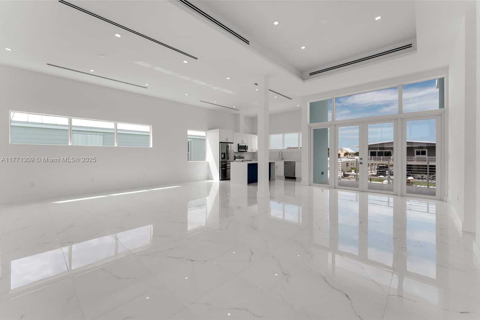 Small Image of 272 LOWER MATECUMBE RD, Key Largo Number 21