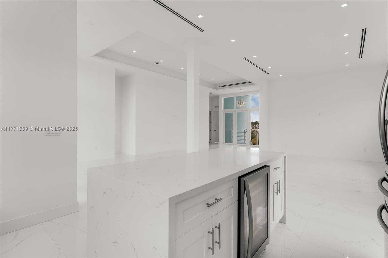 Small Image of 272 LOWER MATECUMBE RD, Key Largo Number 30