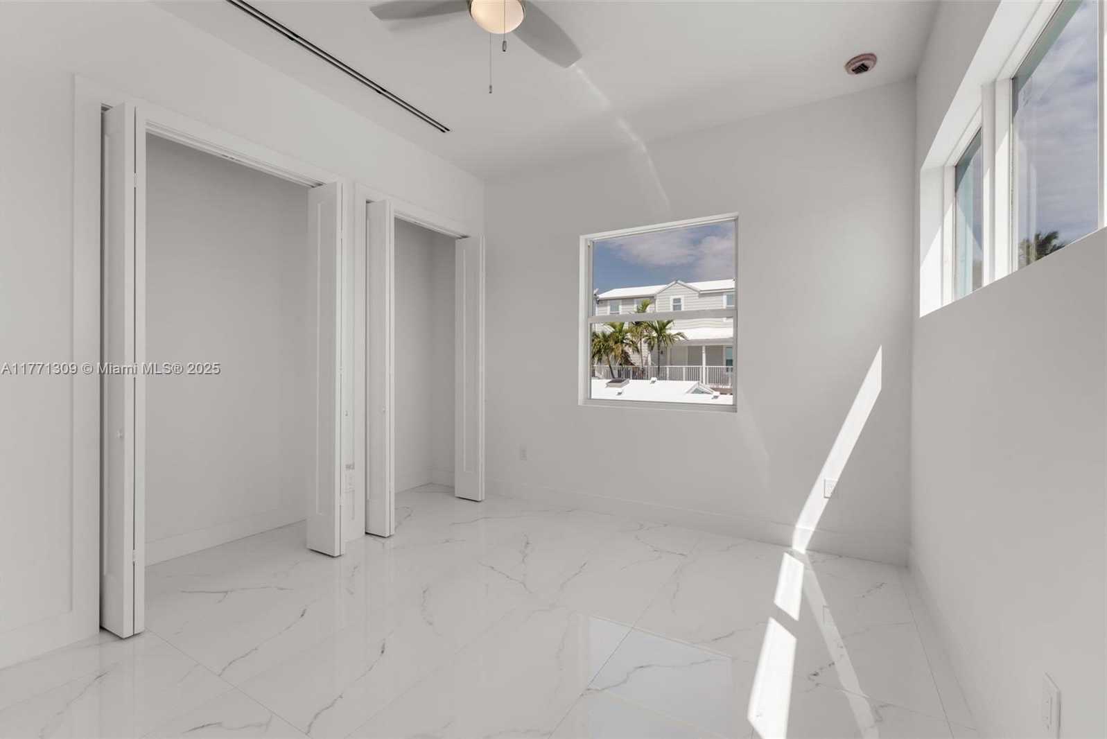 Small Image of 272 LOWER MATECUMBE RD, Key Largo Number 32
