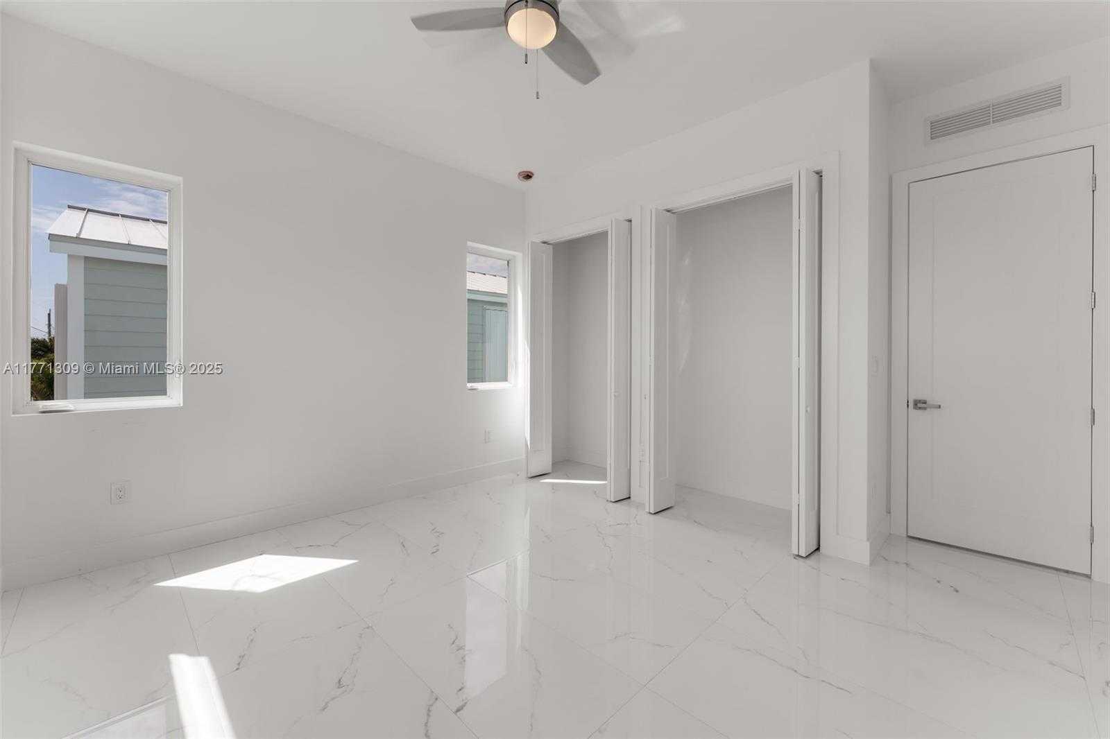 Small Image of 272 LOWER MATECUMBE RD, Key Largo Number 34