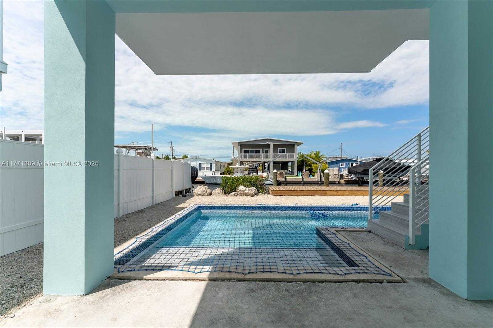 Small Image of 272 LOWER MATECUMBE RD, Key Largo Number 43