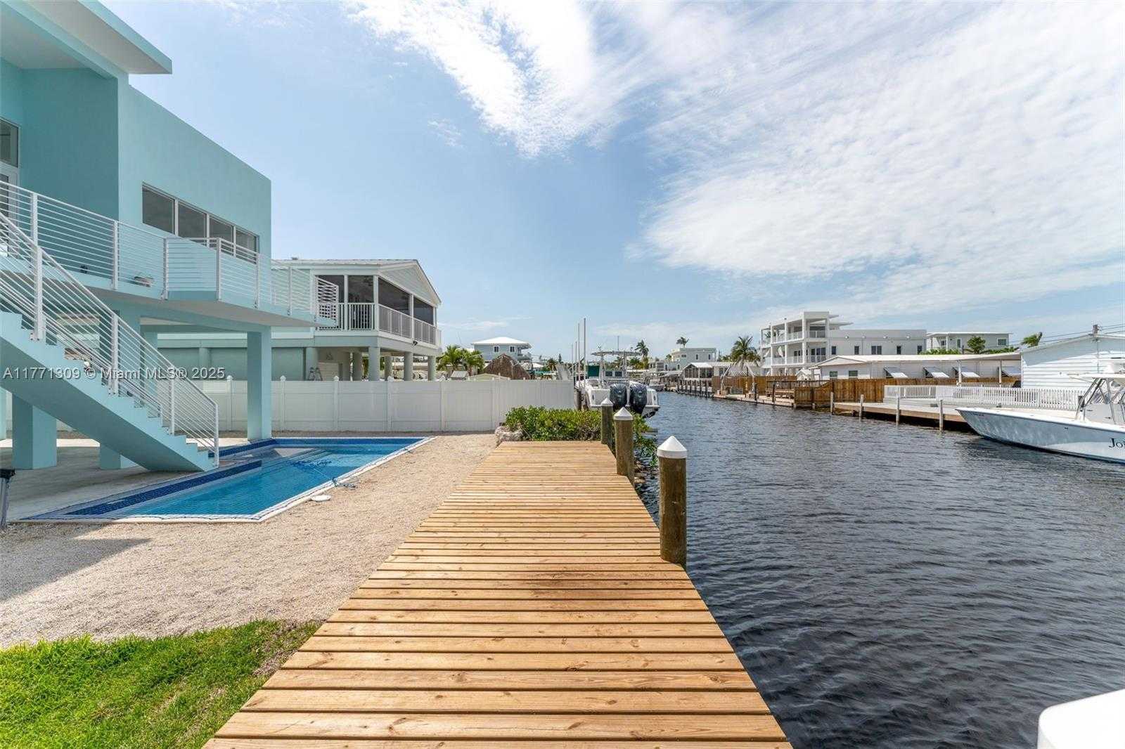 Small Image of 272 LOWER MATECUMBE RD, Key Largo Number 47