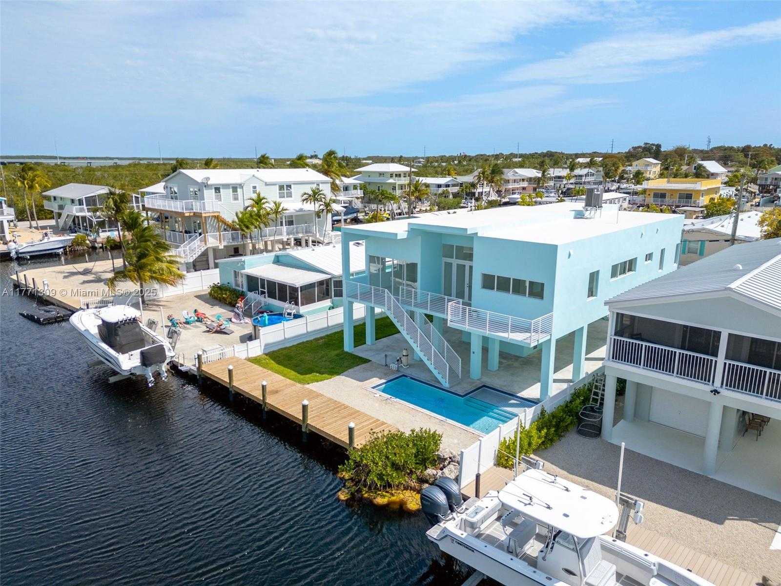 Small Image of 272 LOWER MATECUMBE RD, Key Largo Number 48