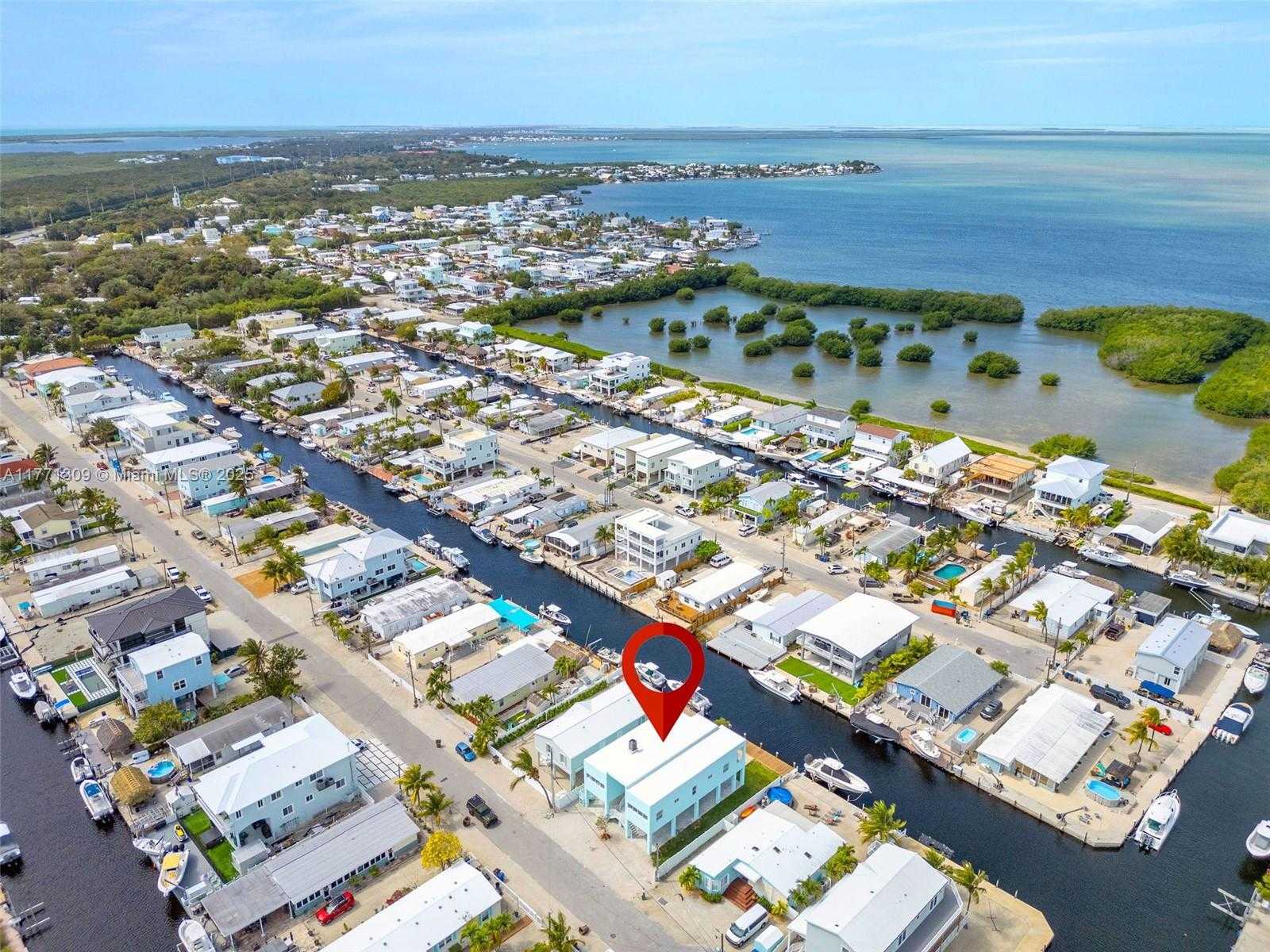 Small Image of 272 LOWER MATECUMBE RD, Key Largo Number 49