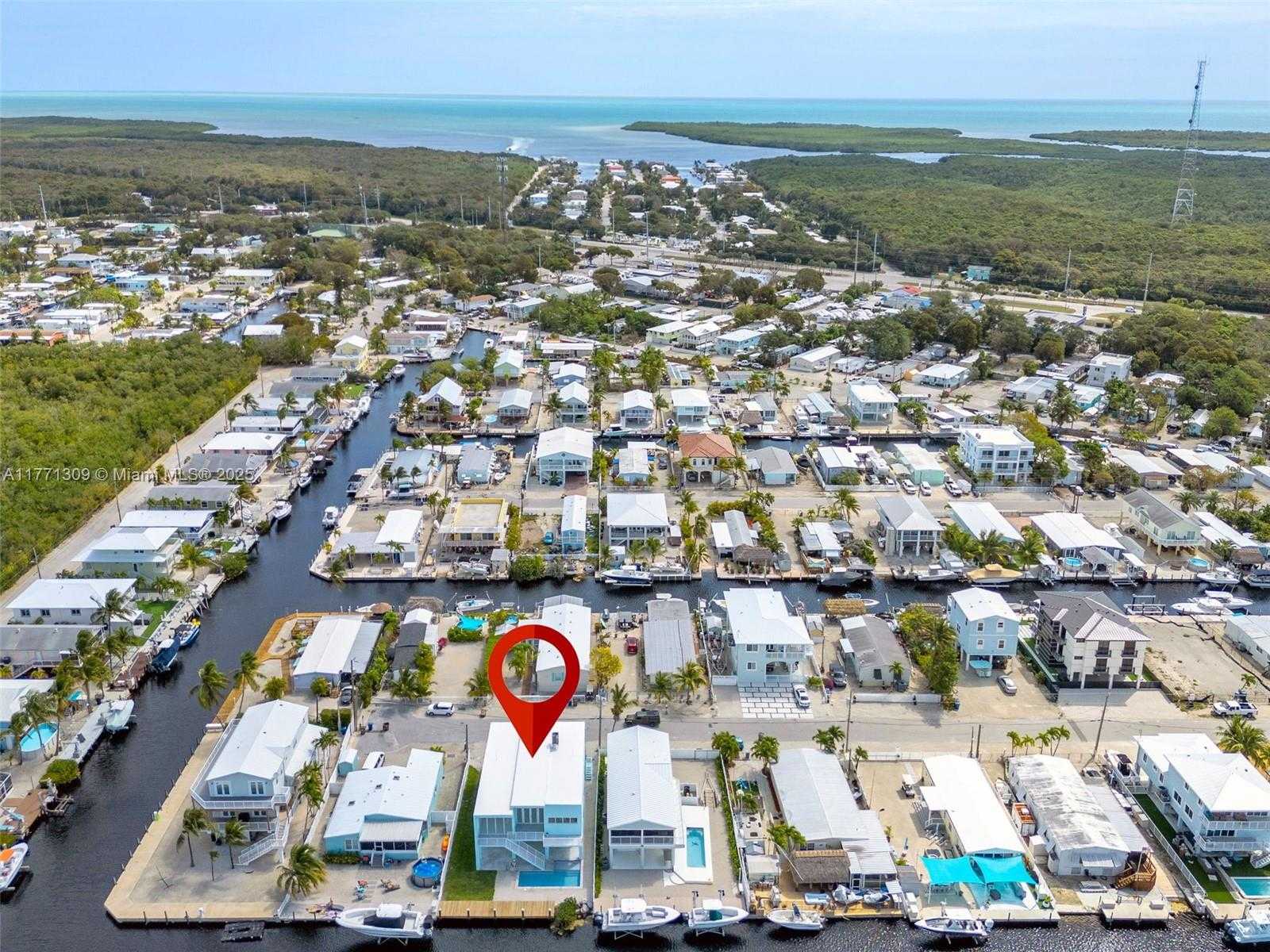 Small Image of 272 LOWER MATECUMBE RD, Key Largo Number 50