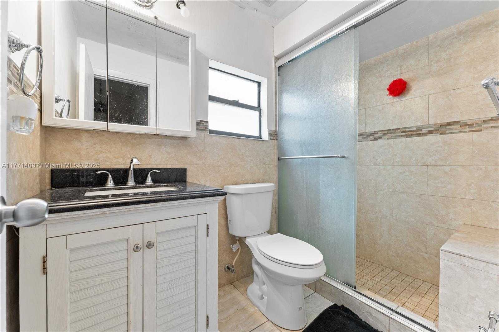 Small Image of 3865 WEST 10TH DR, Hialeah Number 17