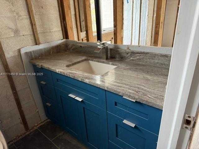 Small Image of 162 TROPICAL SHORES WAY, Fort Myers Number 13