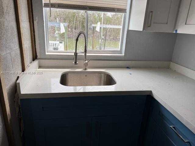 Small Image of 162 TROPICAL SHORES WAY, Fort Myers Number 16