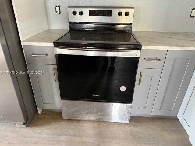 Small Image of 162 TROPICAL SHORES WAY, Fort Myers Number 19