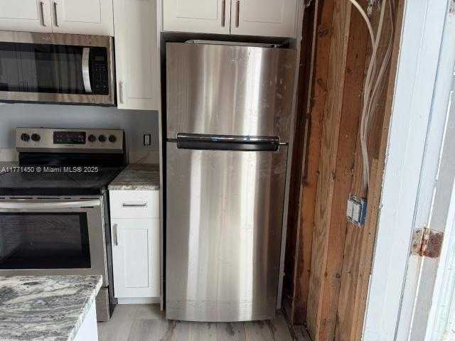 Small Image of 162 TROPICAL SHORES WAY, Fort Myers Number 20
