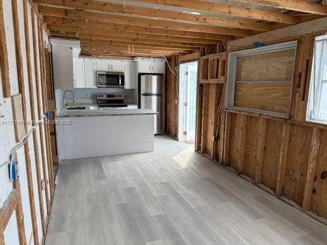 Small Image of 162 TROPICAL SHORES WAY, Fort Myers Number 6