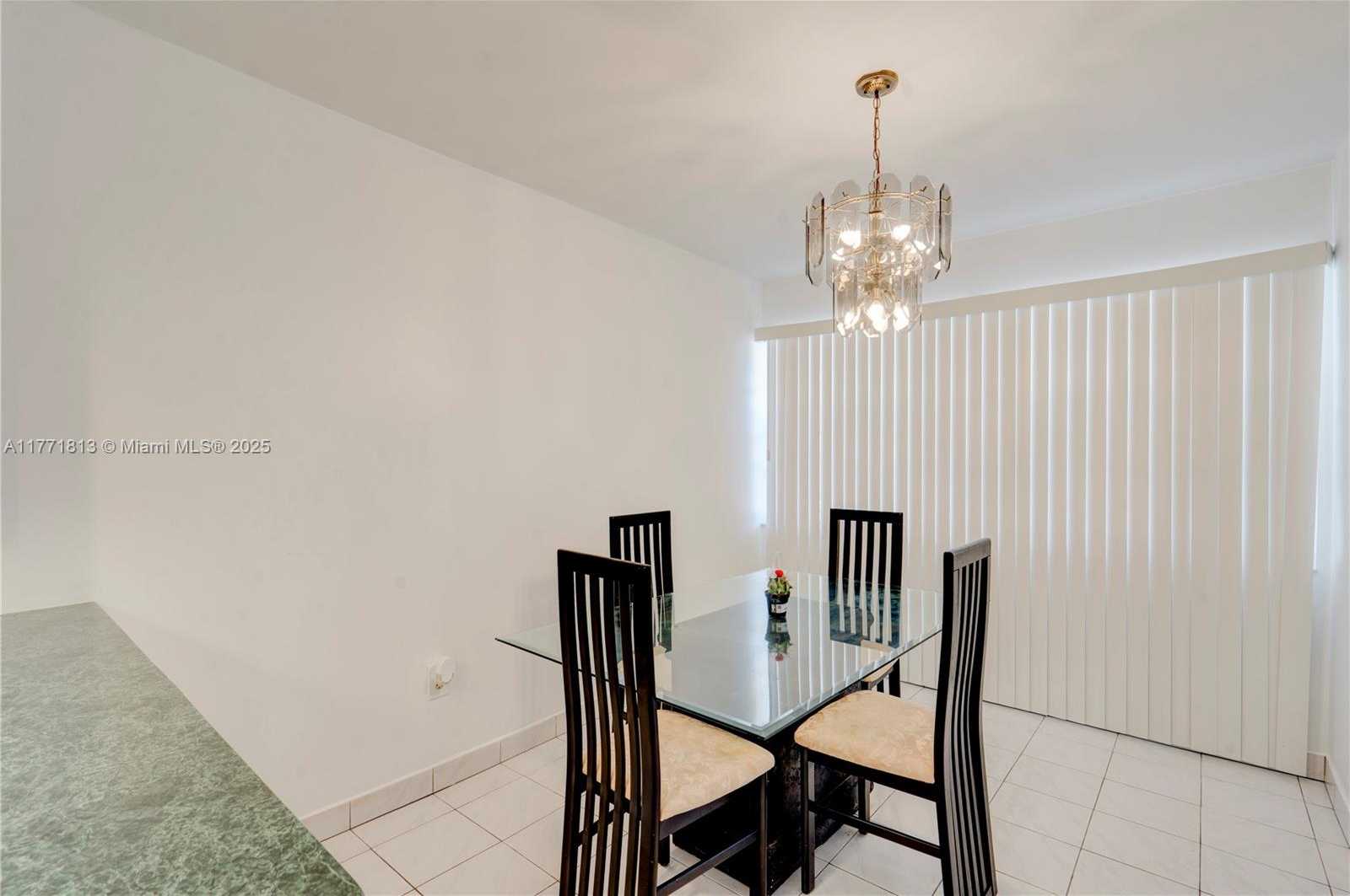 Small Image of 6288 SOUTH WEST 22ND CT, Miramar Number 10