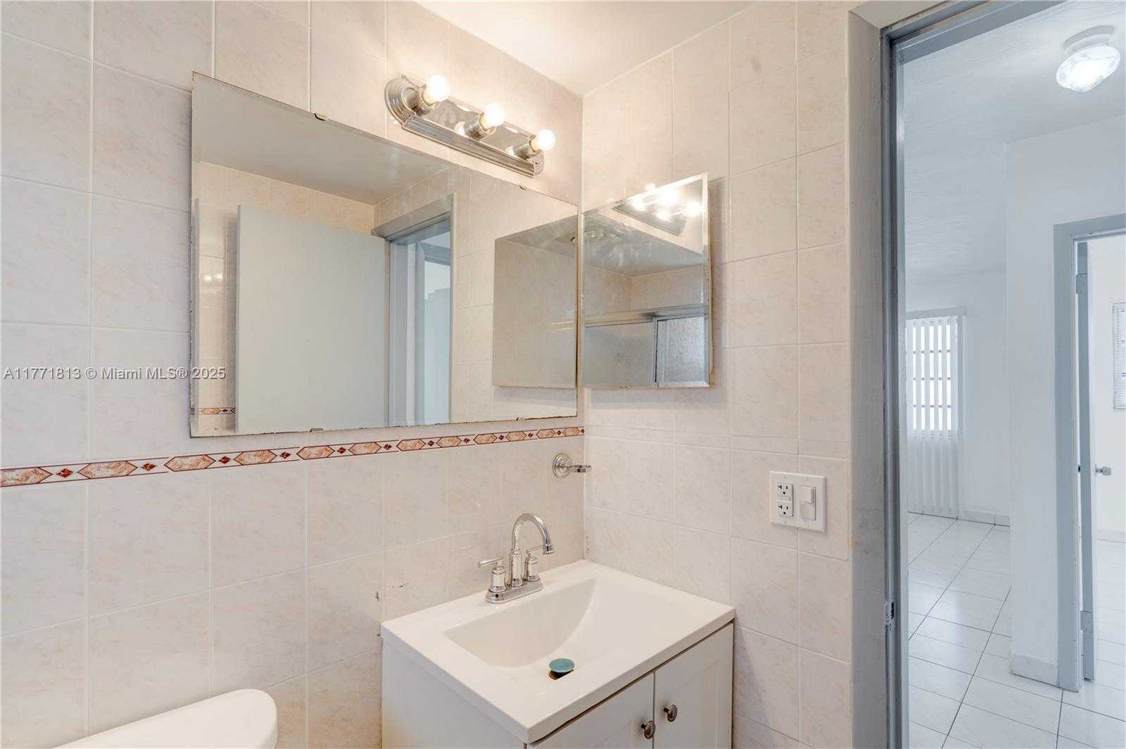 Small Image of 6288 SOUTH WEST 22ND CT, Miramar Number 23