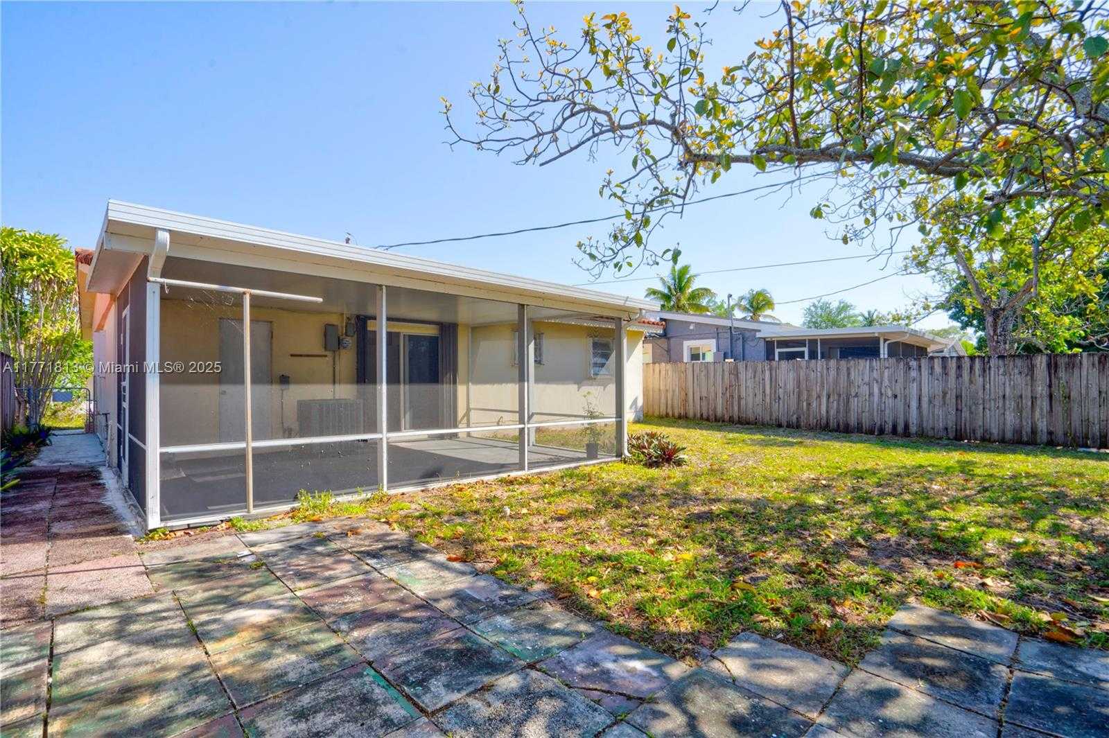 Small Image of 6288 SOUTH WEST 22ND CT, Miramar Number 26