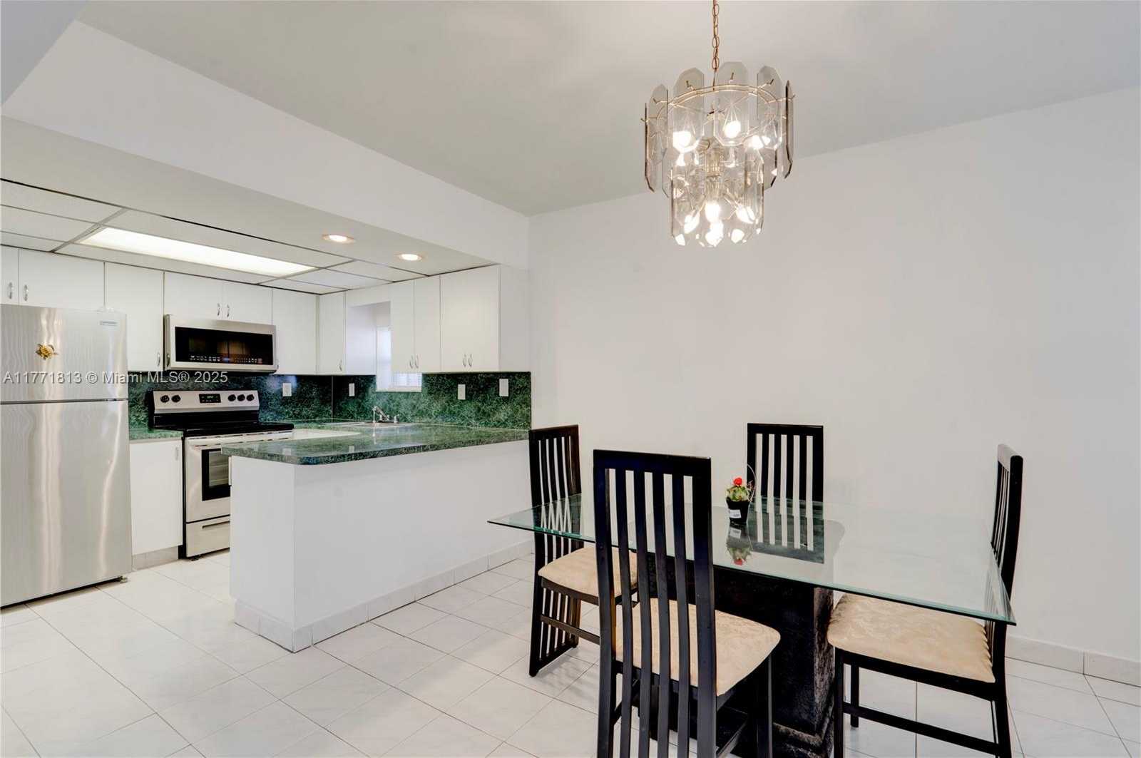 Small Image of 6288 SOUTH WEST 22ND CT, Miramar Number 7