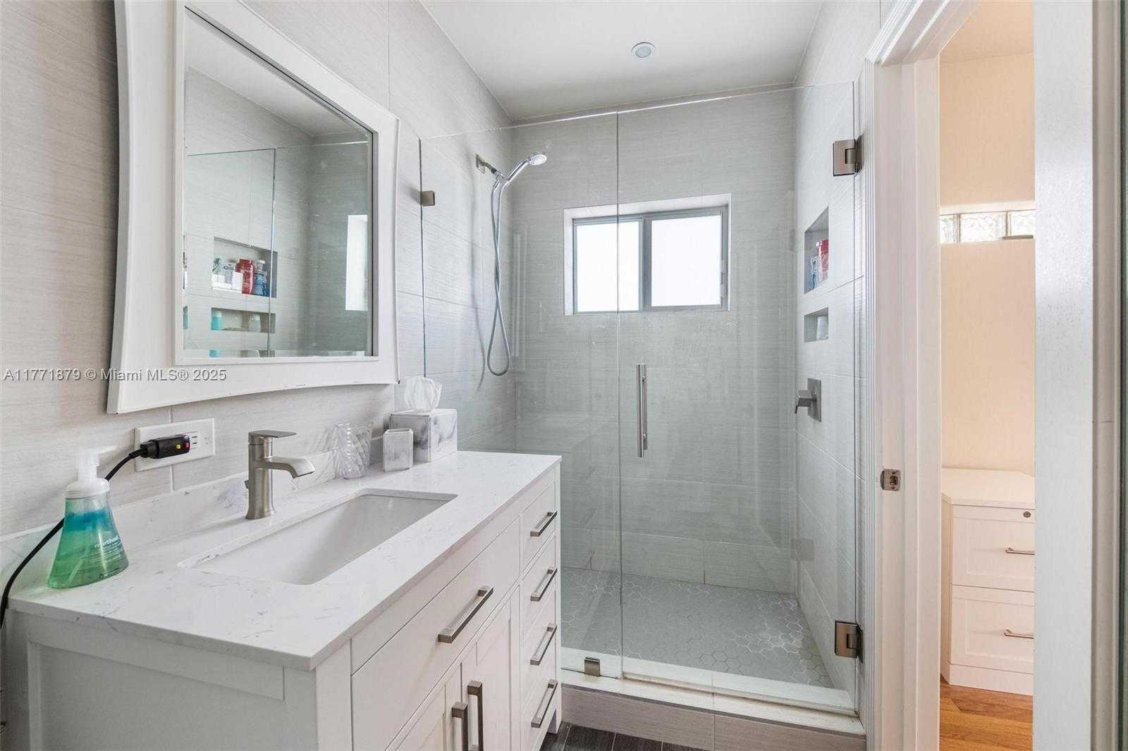 Small Image of 1259 NORTH EAST 98TH ST, Miami Shores Number 23