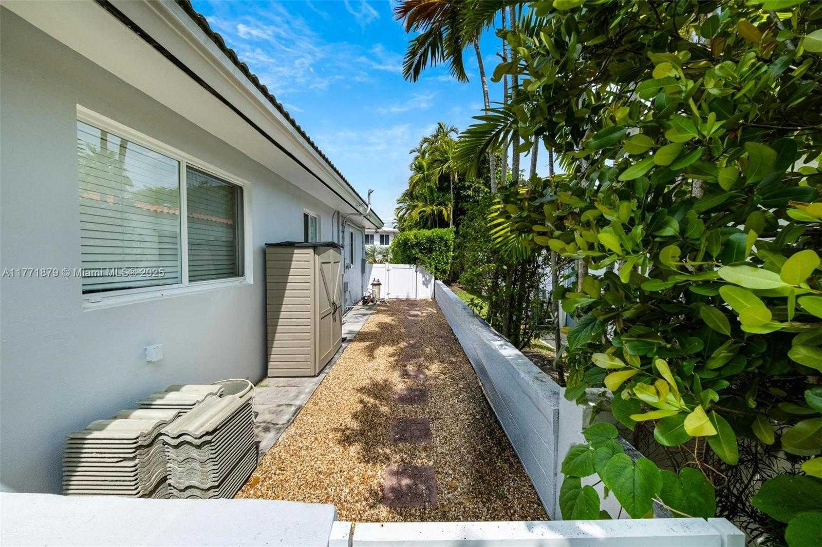 Small Image of 1259 NORTH EAST 98TH ST, Miami Shores Number 43