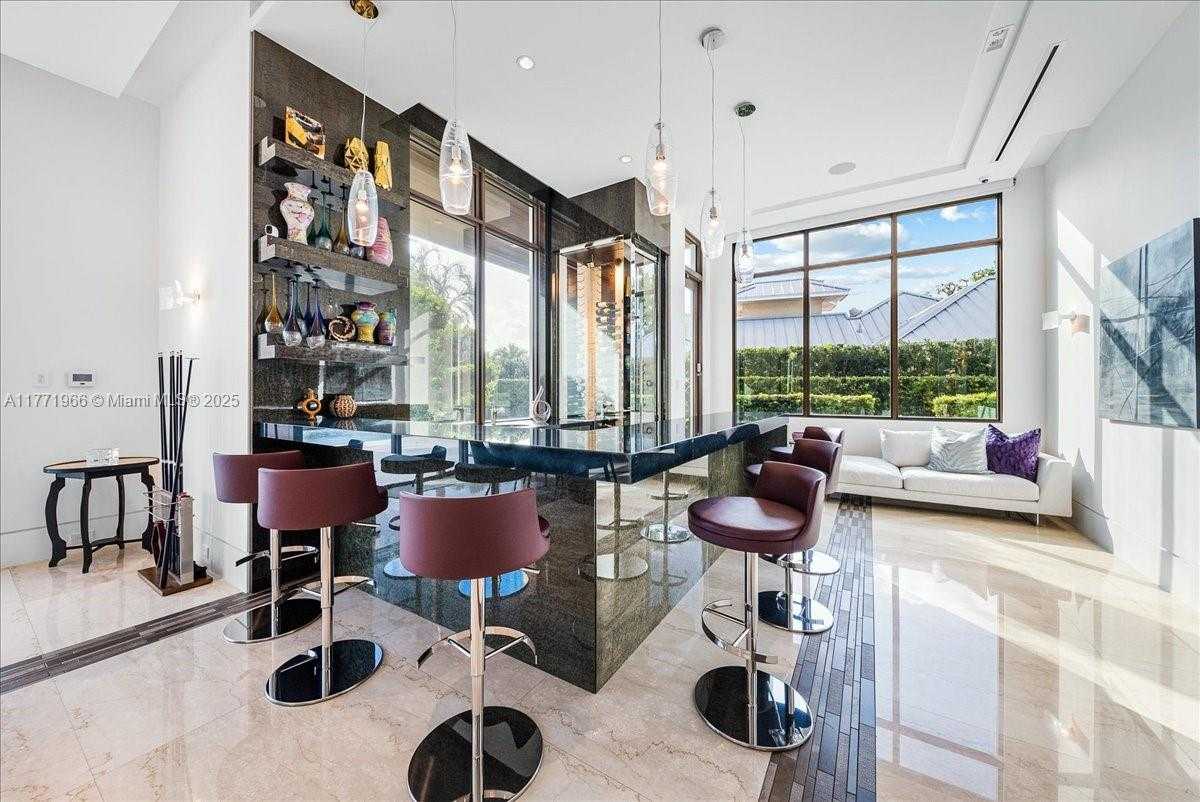 Small Image of 20 COMPASS ISLE, Fort Lauderdale Number 15