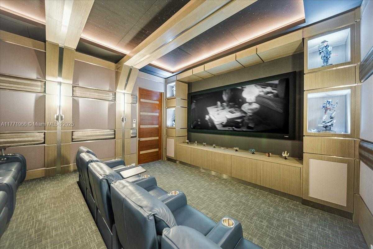 Small Image of 20 COMPASS ISLE, Fort Lauderdale Number 25