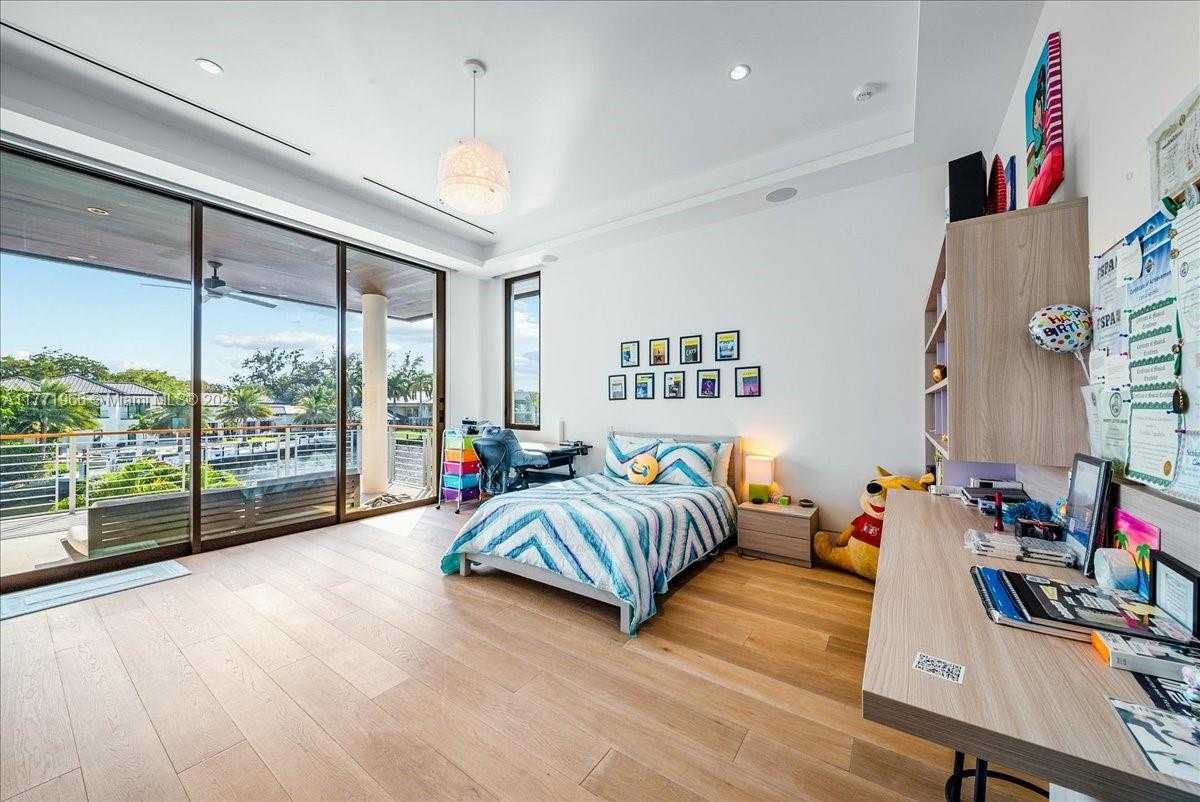 Small Image of 20 COMPASS ISLE, Fort Lauderdale Number 42