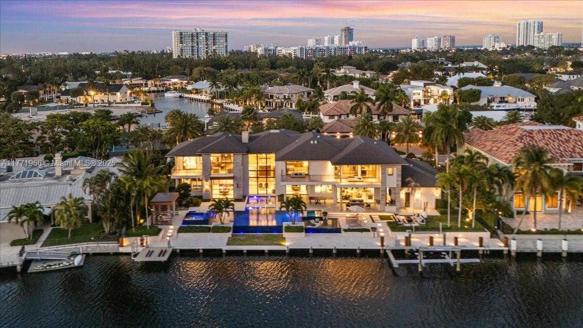 Small Image of 20 COMPASS ISLE, Fort Lauderdale Number 56