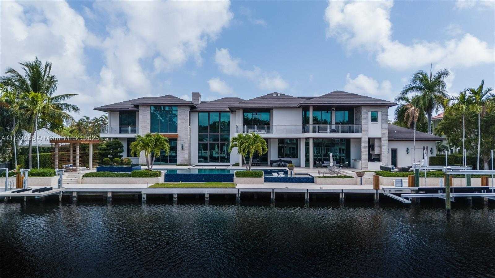Small Image of 20 COMPASS ISLE, Fort Lauderdale Number 8