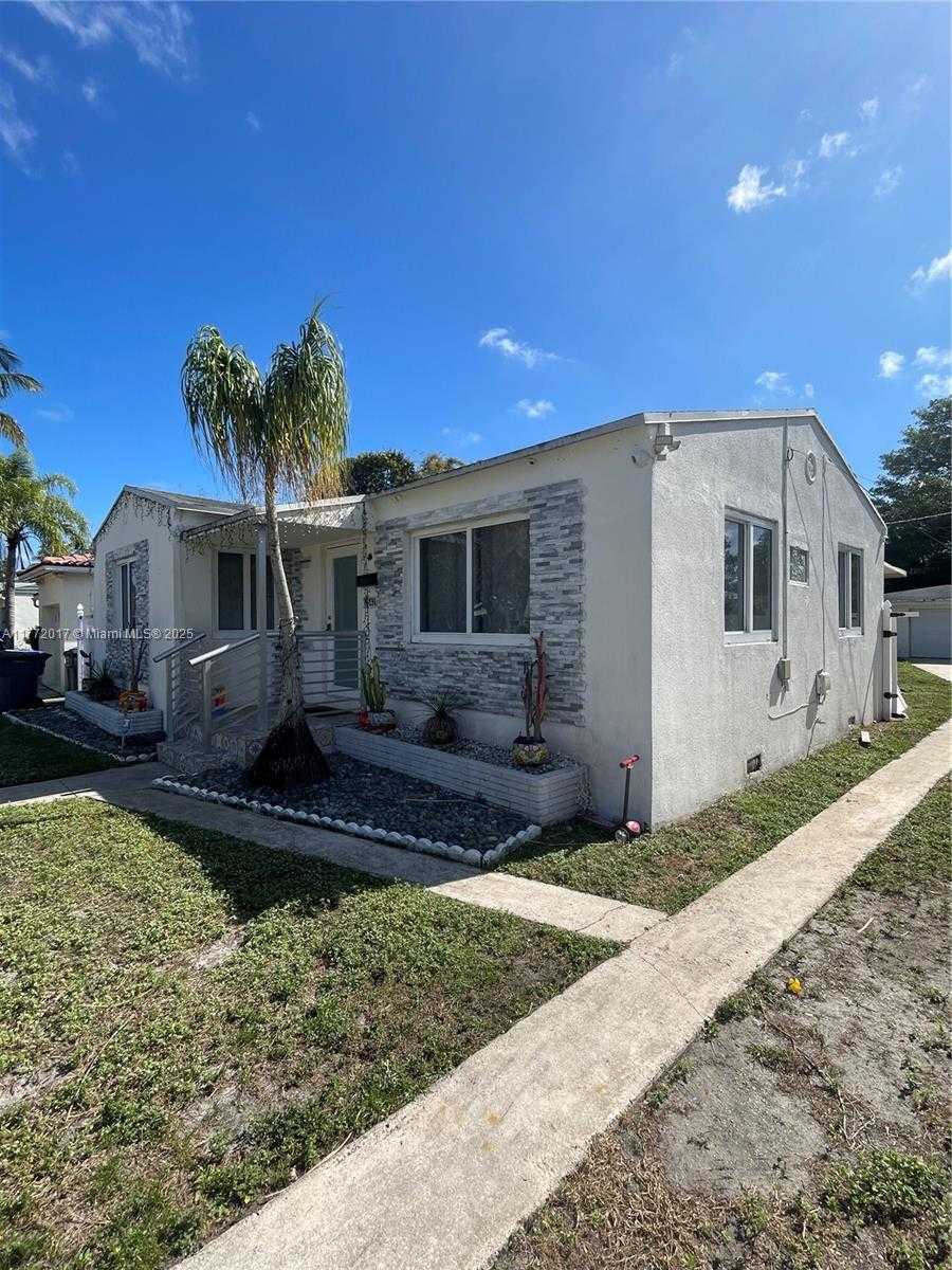 Small Image of 2542 FILLMORE ST, Hollywood Number 7