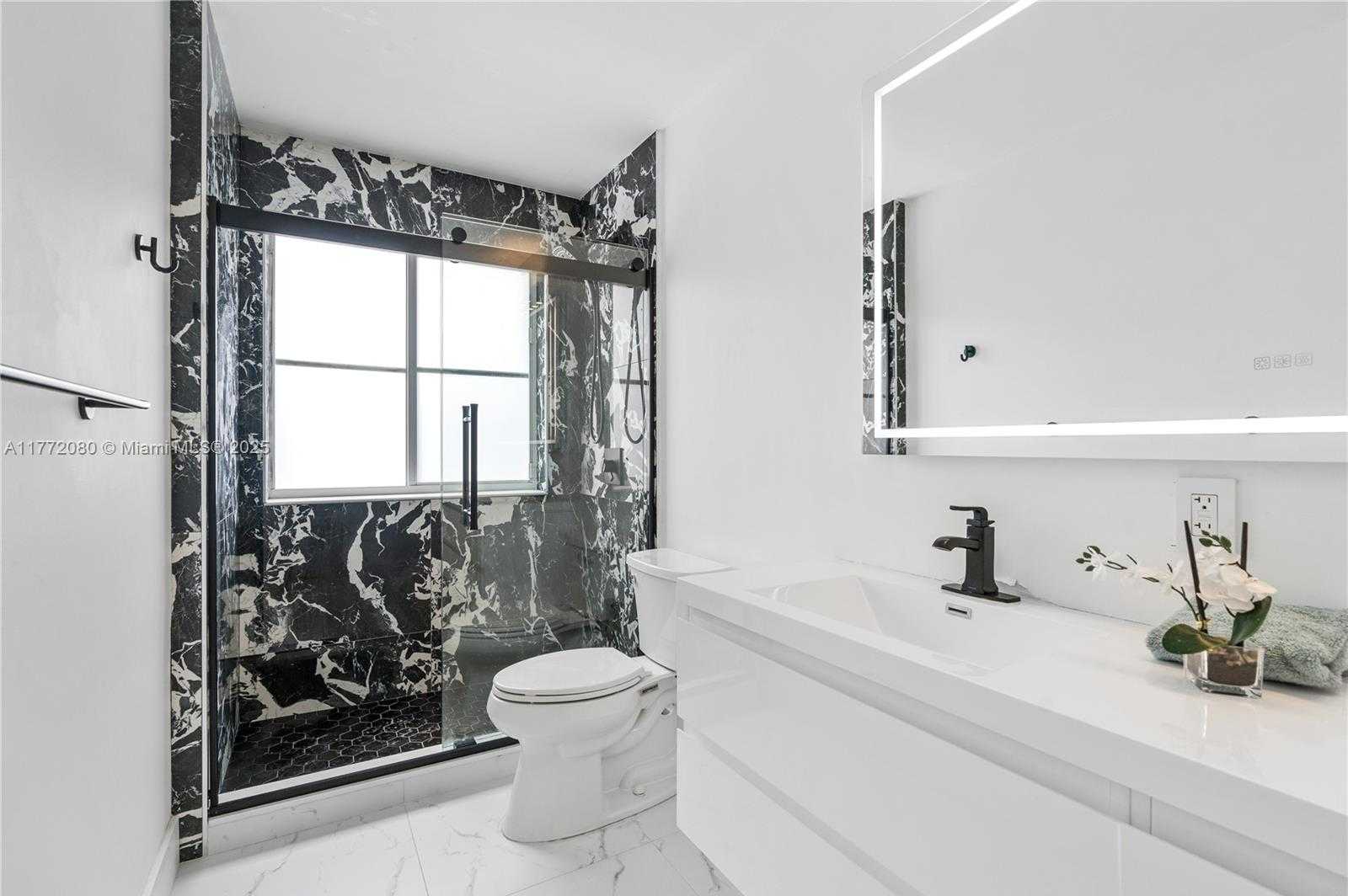 Small Image of 4491 FOXTAIL LN, Weston Number 20