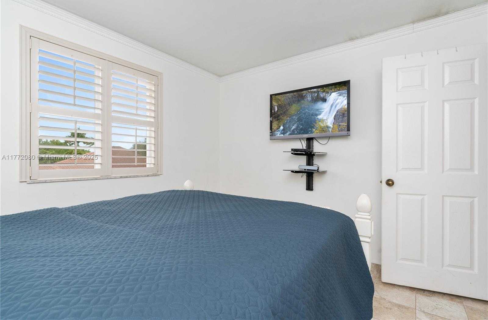 Small Image of 4491 FOXTAIL LN, Weston Number 26