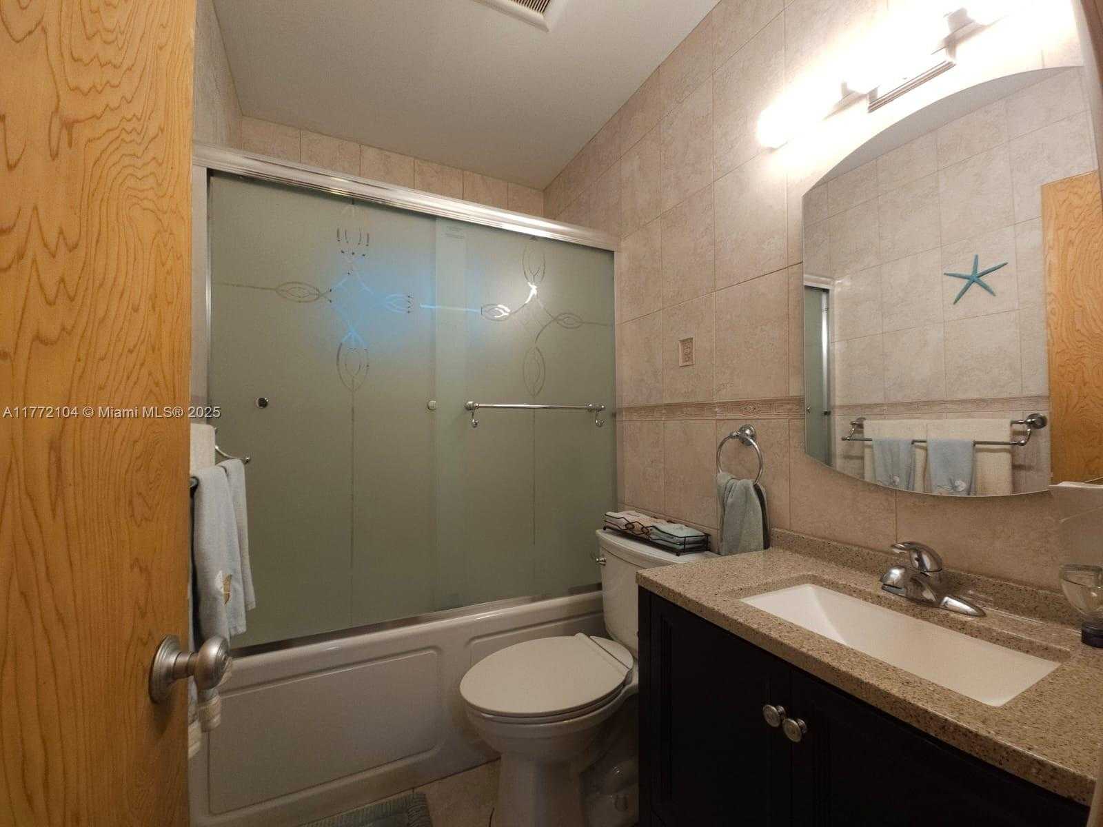 Small Image of 4014 JOHNSON ST, Hollywood Number 9