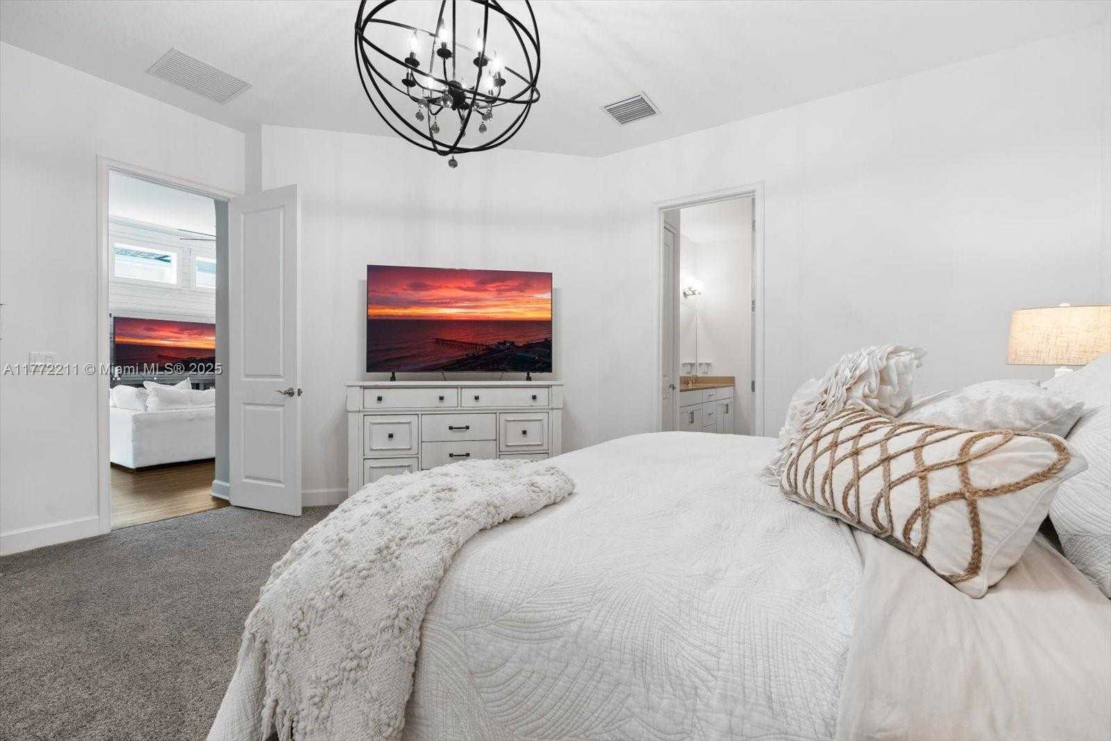 Small Image of 6281 WOODHAVEN VILLAGE DRIVE, Port Orange Number 14