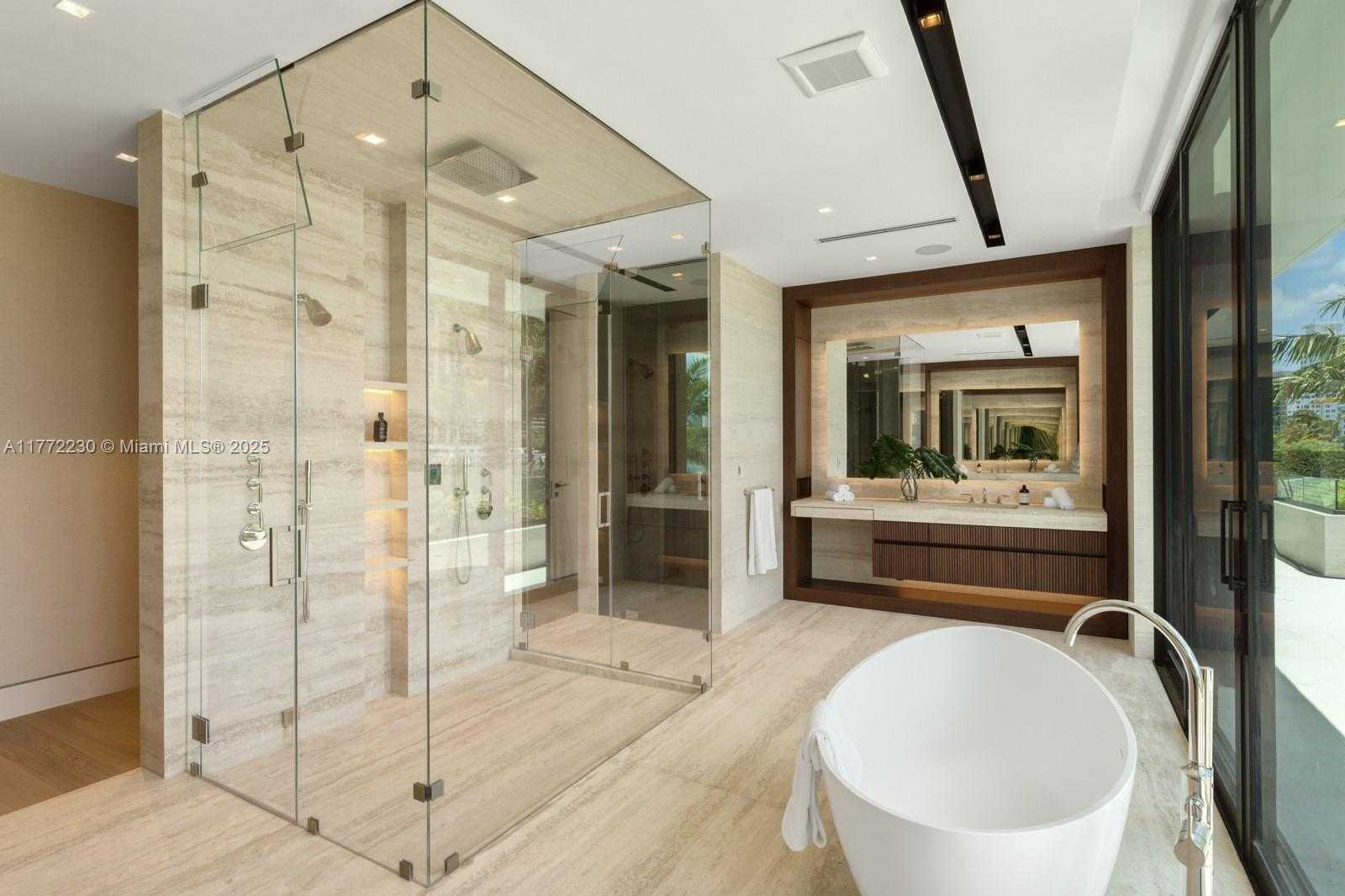 Small Image of 5515 PINE TREE DR, Miami Beach Number 34