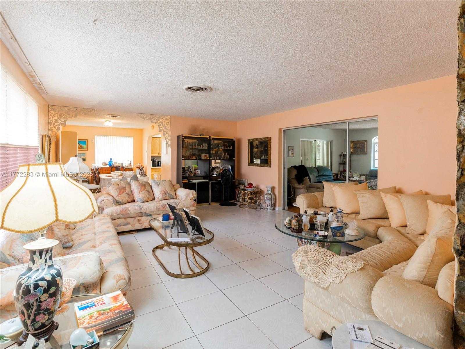 Small Image of 1081 NORTH EAST 160TH TER, North Miami Beach Number 18